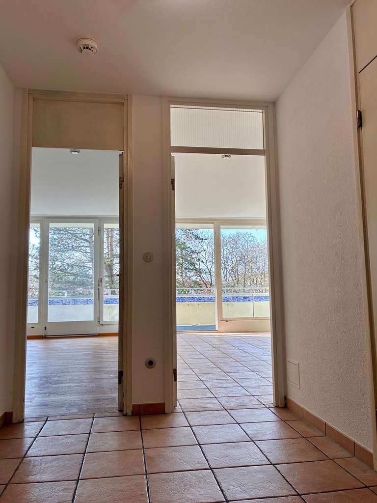 Immobilie in Planegg - Helle 2-Zimmer-Wohnung mit Westbalkon und Blick ins Grüne - Bild 4