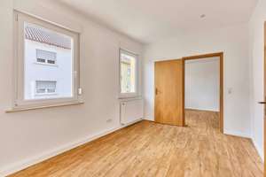 Modernisiertes Zweifamilienhaus mit Einliegerwohnung und Baupotenzial – Germersheimer Straße 85, 67354 Römerberg – Vorschaubild 17