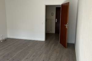 Moderne 1-Zimmer-Wohnung mit Balkon in Köln- Weiden – frisch renoviert! – Die vollständige Adresse der Immobilie erhältst du vom Anbieter., 50858 Weiden, Köln – Vorschaubild 3