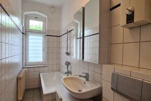 Ihre neue Kapitalanlage mit Entwicklungspotenzial
Gut angebunden im Stadtgebiet in Harleshausen – Die vollständige Adresse der Immobilie erhältst du vom Anbieter., 34130 Kirchditmold, Kassel – Vorschaubild 3
