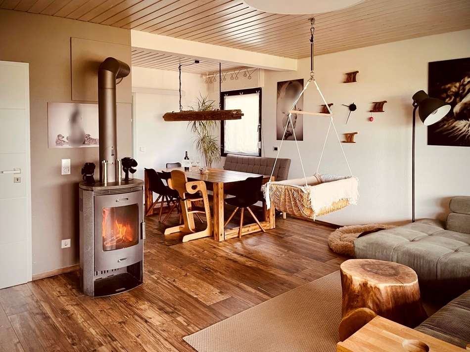 Wohnzimmer mit Essbereich