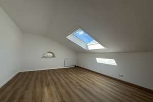 Liebevoll renoviert - Charmante 3-Zimmer-Dachgeschosswohnung im Herzen von Palling – Die vollständige Adresse der Immobilie erhältst du vom Anbieter., 83349 Palling – Vorschaubild 7