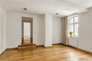  Wohnen mit Geschichte – stilvolle 3-Zimmer-Eigentumswohnung in denkmalgeschütztem Ambiente
 – Die vollständige Adresse der Immobilie erhältst du vom Anbieter., 14469 Nördliche Innenstadt, Potsdam – Vorschaubild 2