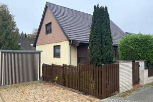 Gepflegtes EFH mit Vollkeller und Sauna im schönen Konradshöhe