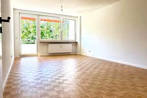 Erstbezug nach Kernsanierung: Helle 3-Zimmer-Wohnung mit Balkon & EBK in ruhiger Lage nahe U-Bahn
