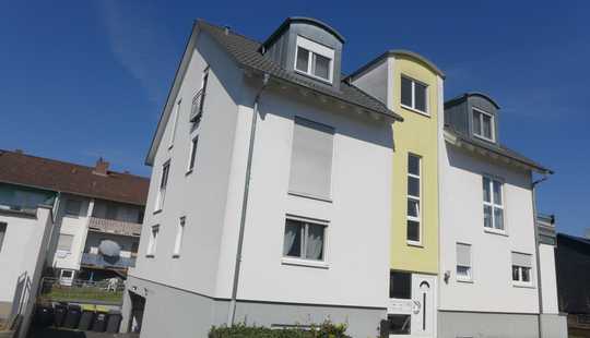 Bild von Hochwertige 4-Parteien-Wohnanlage am Feldrand