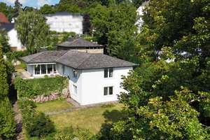 Bauhaus-Villa in Dillenburgs Bestlage mit Steuervorteilen – Die vollständige Adresse der Immobilie erhältst du vom Anbieter., 35683 Dillenburg – Vorschaubild 3