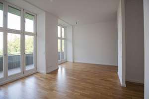 Sunny Living: Helle 2-Zimmer-Wohnung mit Balkon – provisionsfrei – Platz des 4. Juli 6, 14167 Lichterfelde, Berlin – Vorschaubild 3