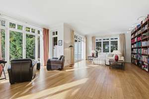 Architektonische Eleganz trifft Idylle - Ihr neues Zuhause im Kölner Norden – Die vollständige Adresse der Immobilie erhältst du vom Anbieter., 50769 Fühlingen, Köln – Vorschaubild 5