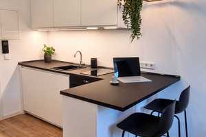 Voll möbliertes Apartment in zentraler Lage mit Balkon (Kernsanierung 2022) – Kriegsstraße 94, 76133 Karlsruhe – Vorschaubild 4