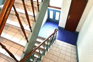 VERMIETETE 3 ZIMMER EIGENTUMSWOHNUNG MIT SCHÖN HOHEN DECKEN UND GROßEM KELLER
