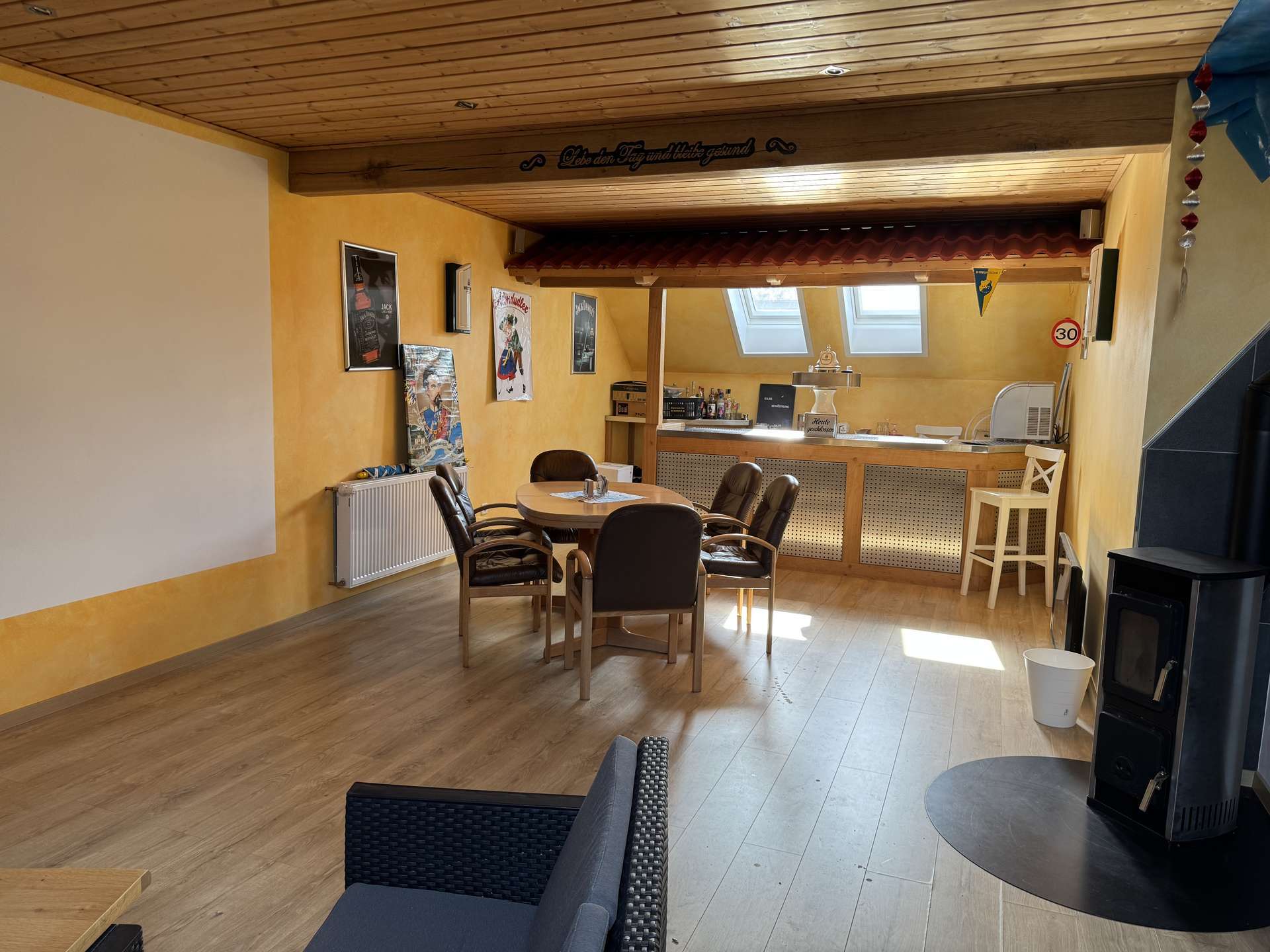 Immobilie in Parsau - "Herbstschnäppchen!" Geräumiges Einfamilienhaus in ruhiger Lage mit Ausbaureserve - Bild 3