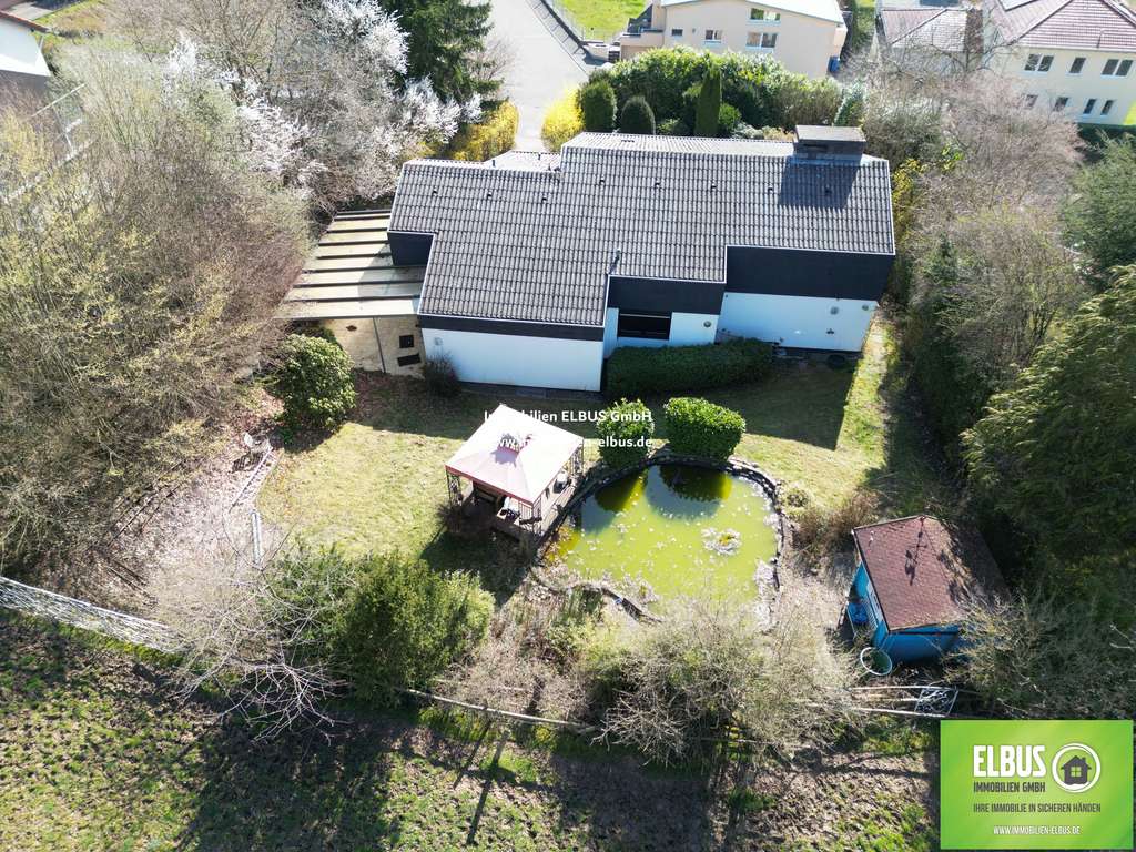 Immobilie in Waldfischbach-Burgalben - Freistehendes Einfamilienhaus in 67714 Waldfischbach-Burgalben 7-8 Zimmer - 232m² zu Verkaufen! - Bild 2