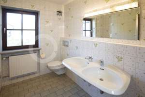 München Laim – Geräumige DHH, mit Garage, 5 Zimmern, 2 Balkonen, Terrasse, Garten – Die vollständige Adresse der Immobilie erhältst du vom Anbieter., 80686 St. Ulrich, München – Vorschaubild 7
