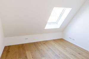 Friedenauer Wohntraum: stilvolles Dachgeschoss mit Aufdachterrasse im Erstbezug! – Bennigsenstraße 5, 12159 Friedenau, Berlin – Vorschaubild 15