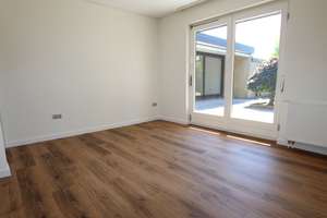 Attraktiver Bungalow mit Garage, Terrasse und Kamin in stadtnaher, begehrter Wohnlage in Oldenburg – Die vollständige Adresse der Immobilie erhältst du vom Anbieter., 26127 Nadorst, Oldenburg (Oldenburg) – Vorschaubild 8
