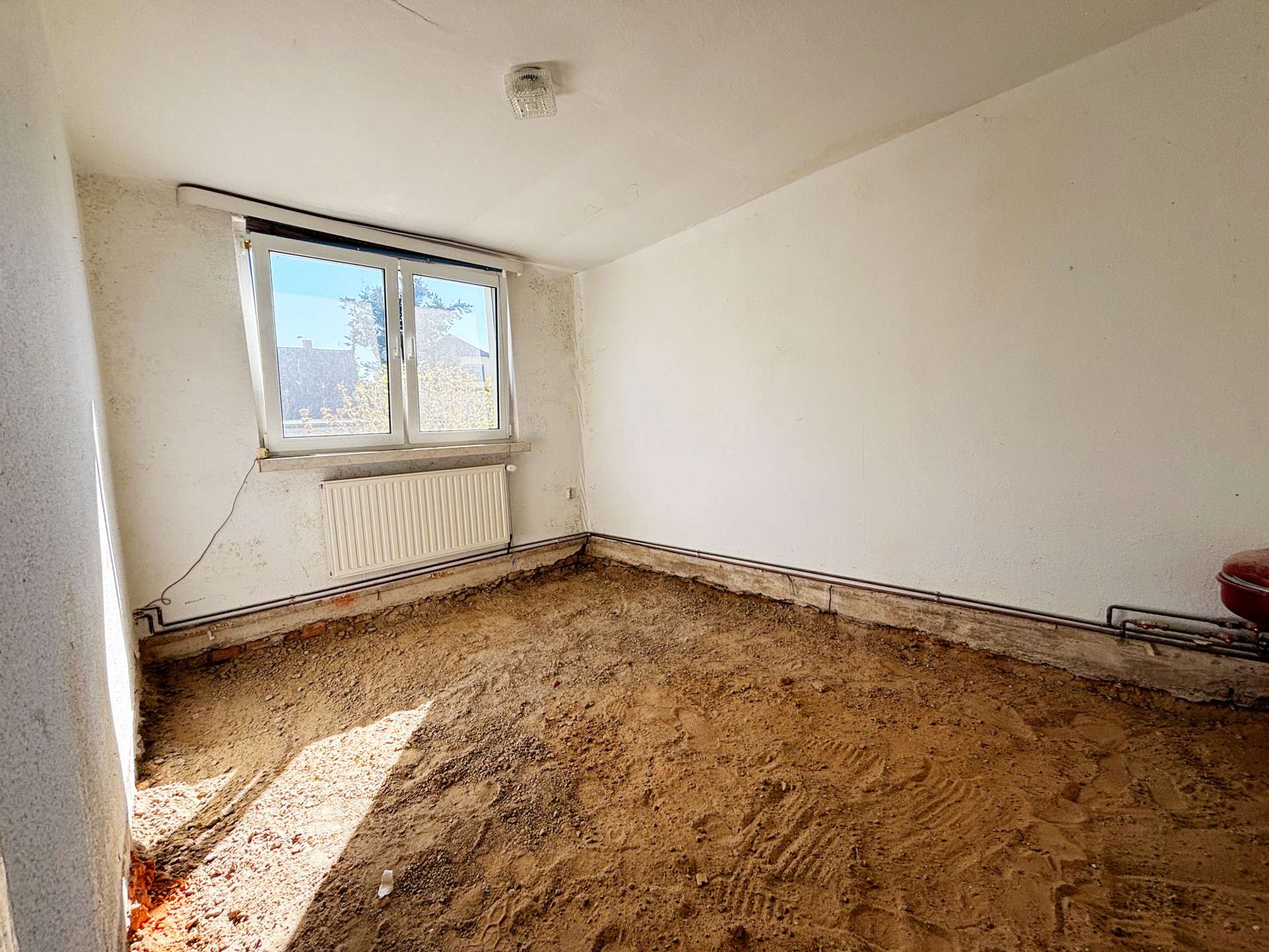 Immobilie in Iden - Charmantes Einfamilienhaus mit Sanierungsbedarf und großem Grundstück - Bild 3