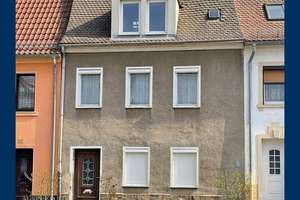 Handwerker-Traum in Wurzen: Entkerntes Charakterhaus mit ruhigem Garten sucht Macher – Die vollständige Adresse der Immobilie erhältst du vom Anbieter., 4808 Wurzen – Vorschaubild 2