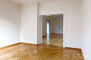 Großzügiges Zweifamilienhaus auf traumhaftem Gartengrundstück in Berlin-Frohnau – Die vollständige Adresse der Immobilie erhältst du vom Anbieter., 13465 Frohnau, Berlin – Vorschaubild 9