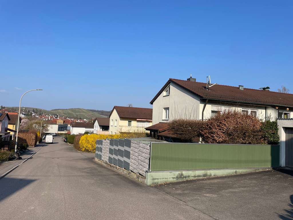 Immobilie in Flein - Flein: Doppelhaushälfte in guter ruhiger Lage mit Gestaltungspotential - Bild 0