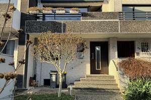 Gepflegtes Reihenhaus im Split-Level-Design mit 5 Zimmern in Essen-Frintrop – Die vollständige Adresse der Immobilie erhältst du vom Anbieter., 45359 Frintrop, Essen – Vorschaubild 1