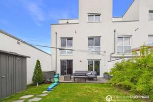 Modernes Stadthaus mit Dachterrasse, PV-Anlage & familienfreundlichem Grundriss