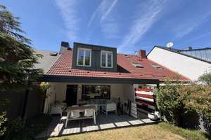 Hochwertig ausgestattetes EFH mit Garten und Garage in zentraler Lage von Walldorf in Nähe zum Wald!