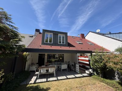 Hochwertig ausgestattetes EFH mit Garten und Garage in zentraler Lage von Walldorf in Nähe zum Wald!