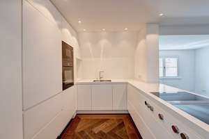 Luxuriöses Wohnen auf zwei Ebenen – Design-Maisonette im Altbaujuwel – Holbeinstraße 17, 81679 Altbogenhausen, München – Vorschaubild 5
