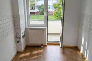 Seidnitz...ruhig und grün: frisch renovierte 2-Zi.-Whg. mit Balkon – Winterbergstraße 84e, 1237 Seidnitz/Dobritz, Dresden – Vorschaubild 2
