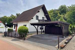Familienglück in ruhiger Wohnlage - mit Balkon, Terrasse und Garten !