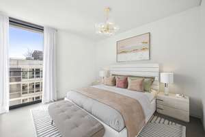 Live Elevated – Charmantes 3-Zimmer-Apartment mit Loggia im exklusiven Colonnades – George-Stephenson-Straße 10, 10557 Moabit, Berlin – Vorschaubild 4