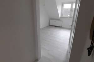 Charmante kleine Dachgeschosswohnung in ruhiger und zugleich zentrumsnaher Lage =VIDEO= – Kleiststraße 4, 45128 Südviertel, Essen – Vorschaubild 5