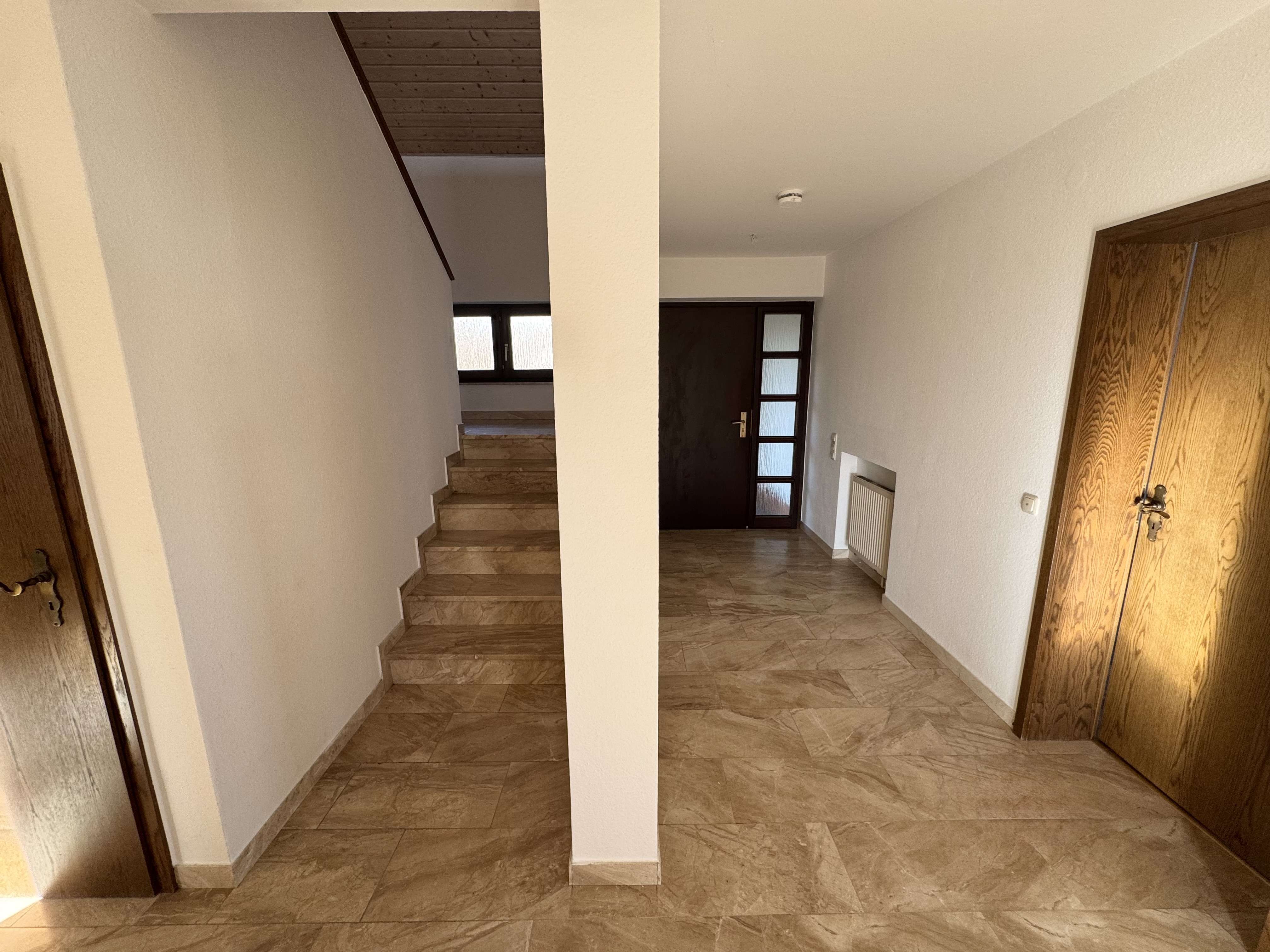 Immobilie in Hünfeld - Einfamilien-Wohnhaus mit Einliegerwohnung in bester Lage zu verkaufen ! - Bild 9