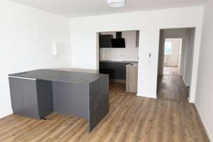 Exklusive 2-Zimmer-Wohnung im Ring Center – Erstbezug nach Kernsanierung mit Panoramablick – Berliner Platz 1D, 38102 Viewegsgarten-Bebelhof, Braunschweig – Vorschaubild 2