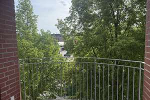 Großzügig & helle 2-Raum-Wohnung mit 2 Balkonen, neuem Bad, Tiefgarage & Aufzug – Bünaustraße 33, 1159 Löbtau-Süd, Dresden – Vorschaubild 5