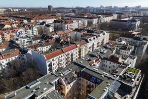 BESICHTIGUNGEN JETZT im Bötzowkiez: 2 tolle Zimmer, Holzparkett, Frühstücks-Balkon & coole Lage – Die vollständige Adresse der Immobilie erhältst du vom Anbieter., 10407 Prenzlauer Berg, Berlin – Vorschaubild 24