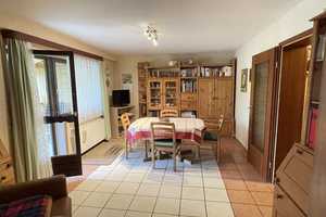 Charmantes Wohnhaus mit PV-Anlage, große Garage+Carport – Sigmaringen (Kreis) – Vorschaubild 8