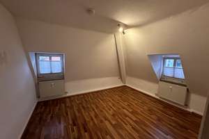 Ansprechende 3-Zimmer-Dachgeschosswohnung mit EBK in Pforzheim – Sponheimstr. 8, 75175 Nordstadt, Pforzheim – Vorschaubild 2
