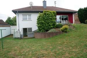 Zeitlose Eleganz – Bungalow mit Gartenparadies – Die vollständige Adresse der Immobilie erhältst du vom Anbieter., 67753 Einöllen – Vorschaubild 8