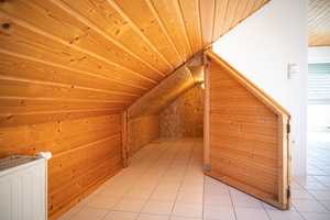 Frisch renovierte Dachwohnung mit offenem Layout im 2. OG – Maienbergstraße 24, 86424 Augsburg (Kreis) – Vorschaubild 4