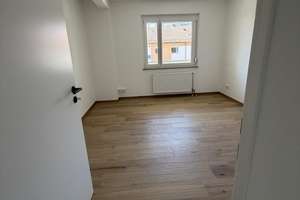 Hochwertig kernsanierte 2-Zimmerwohnung mit Balkon und Stellplatz - Campus-nah in Erlangen-Bruck – Die vollständige Adresse der Immobilie erhältst du vom Anbieter., 91058 Schönfeld, Erlangen – Vorschaubild 8