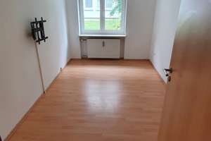Ansprechende 2-Zimmer-EG-Wohnung mit EBK in Milbertshofen, München – Knorrstraße 28, 80807 Milbertshofen, München – Vorschaubild 3