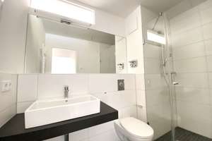 Heller Süd-Balkon direkt zwischen Marktplatz Adlershof und S-Bahn, mit EBK! – Florian-Geyer-Str 111, 12489 Adlershof, Berlin – Vorschaubild 3