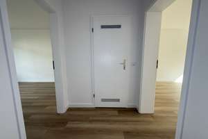 Frisch renovierte 2-Zimmer-Wohnung mit Küche + Balkon in Köln-Wahnheide, bezugsfrei ab sofort – Neue Heide 5, 51147 Wahnheide, Köln – Vorschaubild 16