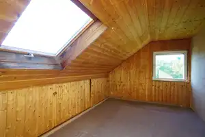 Reiheneckhaus mit Terrasse, schönem Garten und 2 Garagen – Reutlingen (Kreis) – Vorschaubild 17