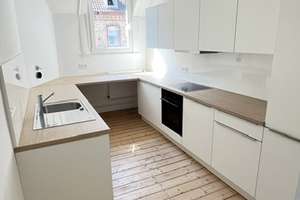 Erstbezug nach Renovierung: DG-Wohnung mit ruhigem Innenhof mit 2 SCHLAFZIMMERN FÜR "MAX. 3 PERS." – Luisenstraße 17, 65185 Mitte, Wiesbaden – Vorschaubild 6