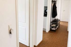 Oberhausen-Sterkrade — 2,5-Zimmer-Wohnung im denkmalgeschützten Altbau direkt am Volkspark – Die vollständige Adresse der Immobilie erhältst du vom Anbieter., 46145 Sterkrade-Mitte, Oberhausen – Vorschaubild 7