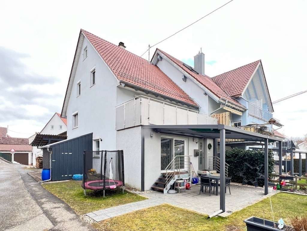 Immobilie in Mittelbiberach - Geräumiges, modernisiertes Reiheneckhaus in schöner Lage von Mittelbiberach - Bild 0