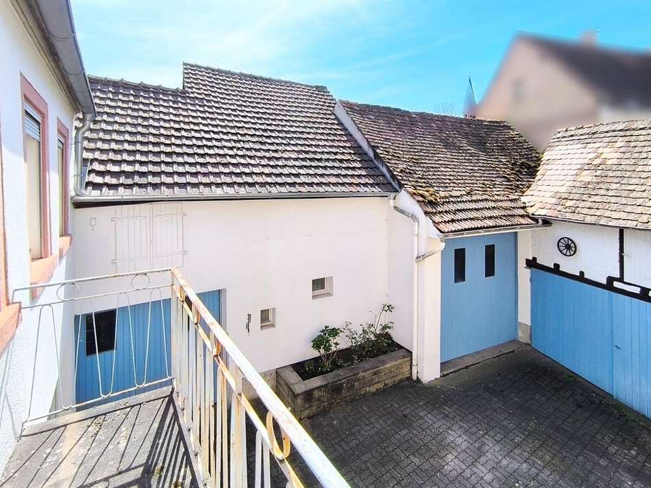 Hofblick vom Balkon